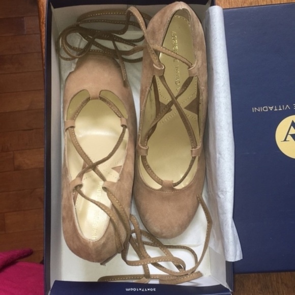 New Adrienne Vittadini Lace Up Wedge Pump Size 7.5 - Picture 3 of 11